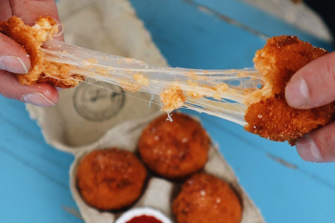Arancini ball with stretchy cheese